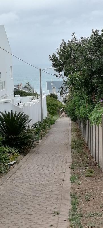6 Bedroom Property for Sale in Reebok Western Cape